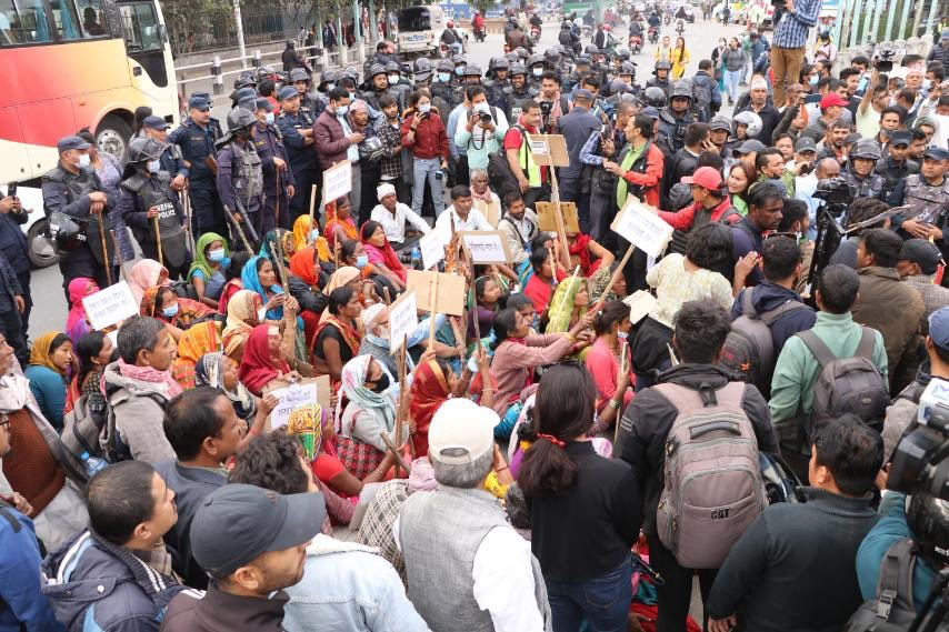 मिटरब्याज पीडितसँग वार्ता गर्न सरकारले बनायो चार सदस्यीय वार्ता टोली